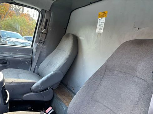 Used 2003 Ford E-350 and Econoline 350 Super Duty image 24