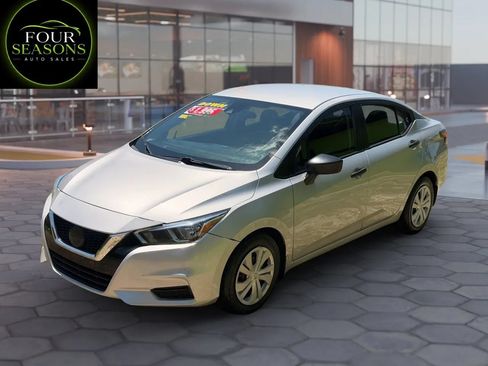 Used 2021 Nissan Versa S FWD image 1