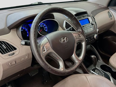 Used 2011 Hyundai Tucson GLS FWD image 18