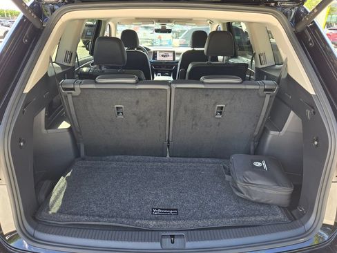 Certified 2026 Volkswagen Atlas SE w/ Panoramic Sunroof Package FWD image 17
