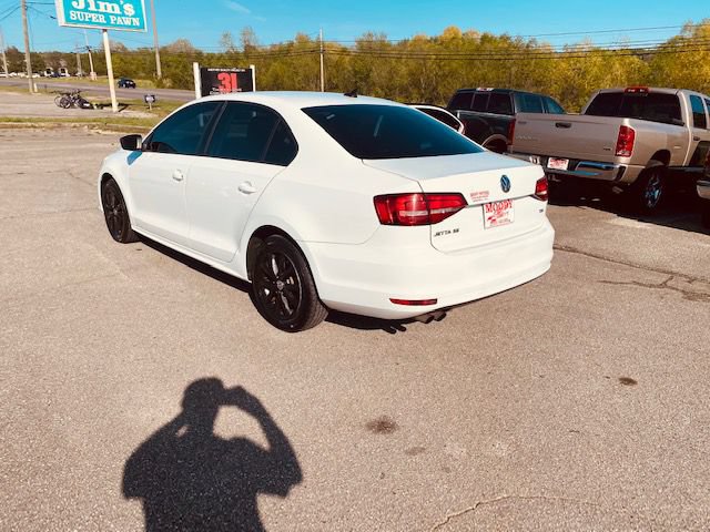 Used 2015 Volkswagen Jetta SE FWD image 6