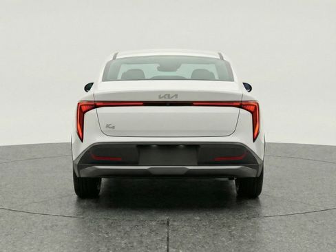 Used 2025 Kia K4 LXS image 6