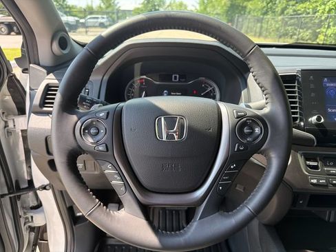 Certified 2023 Honda Ridgeline RTL image 17