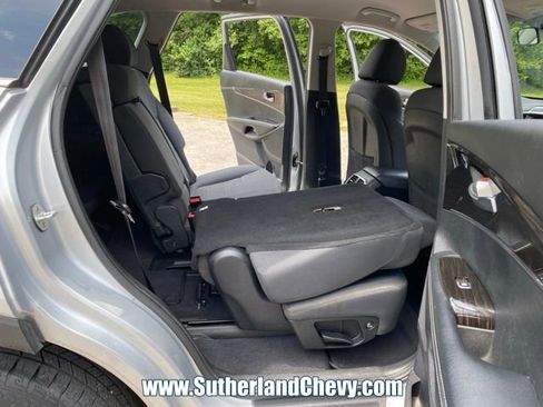 Used 2020 Kia Sorento LX FWD image 35