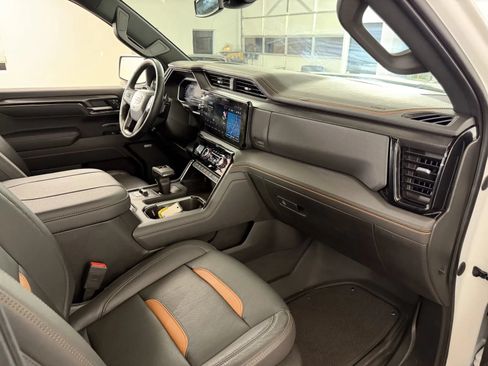 Used 2023 GMC Sierra 1500 AT4 w/ AT4 Preferred Package AWD/4WD image 38