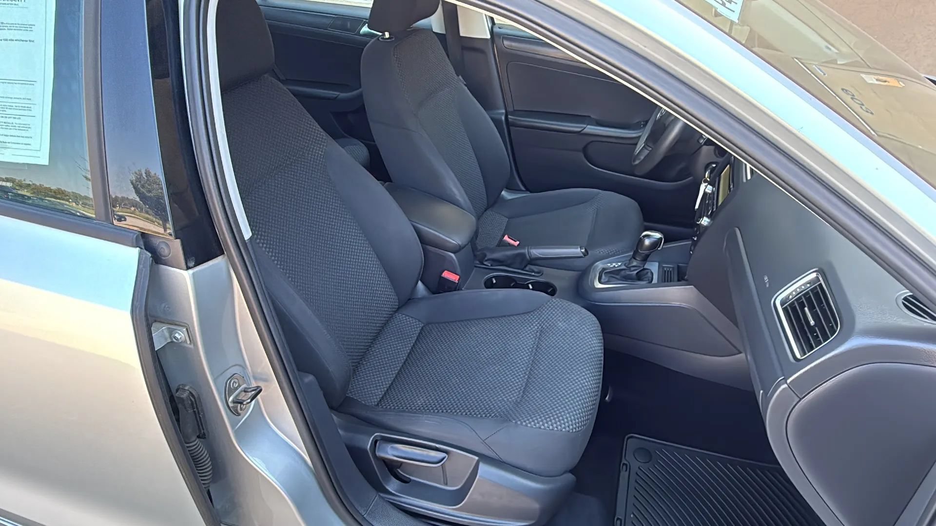 Used 2014 Volkswagen Jetta S FWD image 19