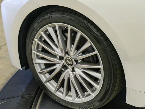 Used 2023 Lexus IS 300 w/ Premium Package RWD image 10