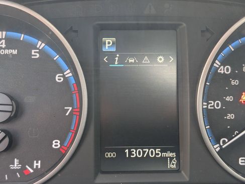 Used 2017 Toyota RAV4 LE image 20