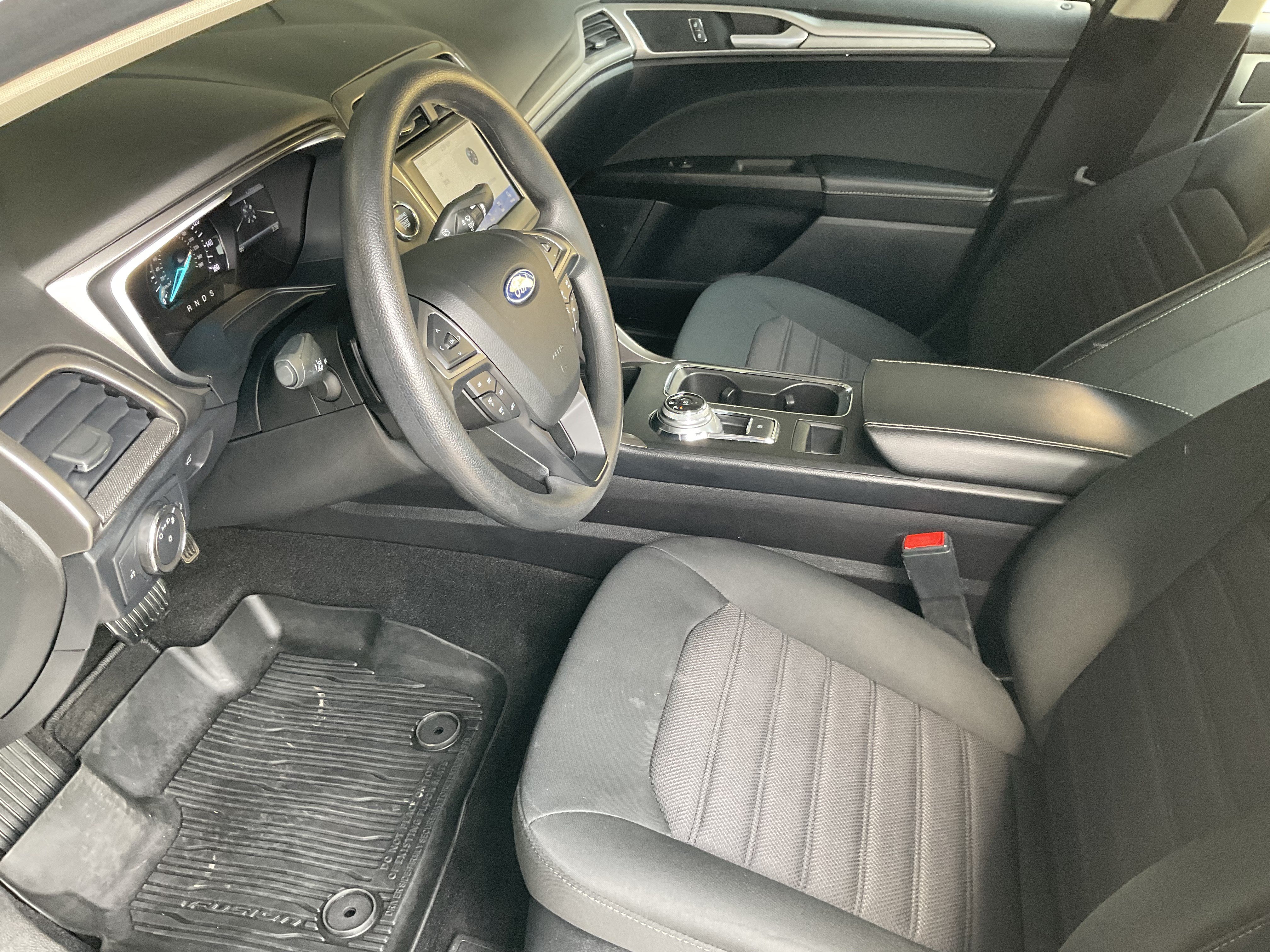 Used 2020 Ford Fusion SE AWD/4WD image 20