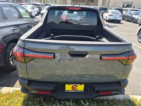 Used 2025 Hyundai Santa Cruz SEL FWD image 8