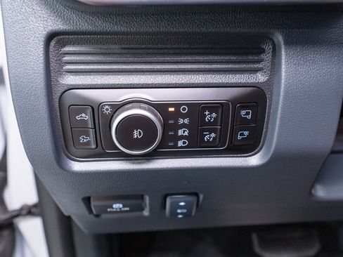 Used 2025 Ford F250 Lariat AWD/4WD image 34
