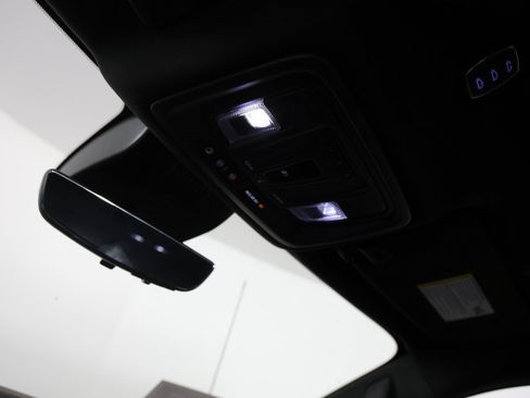 Certified 2025 GMC Sierra 2500 AT4 w/ Technology Package image 25