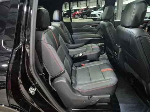 Certified 2024 Chevrolet Traverse RS w/ LPO, Floor Liner Package AWD/4WD image 29