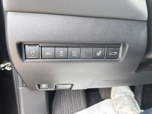 Used 2022 Toyota Venza Limited w/ Advanced Technology Package AWD/4WD image 20