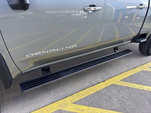 Used 2025 GMC Sierra 3500 Denali Ultimate image 16