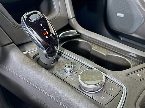 New 2025 Cadillac XT5 Luxury image 11