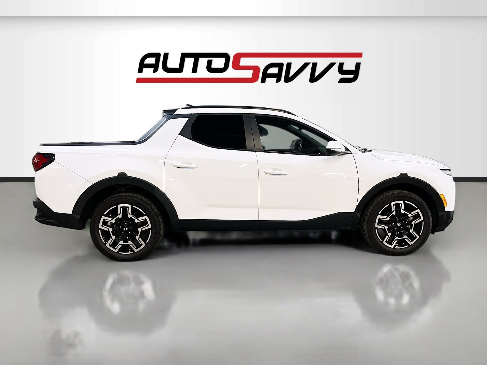 Used 2025 Hyundai Santa Cruz Limited AWD/4WD image 8