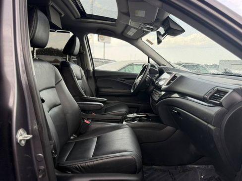 Used 2016 Honda Pilot Touring image 21