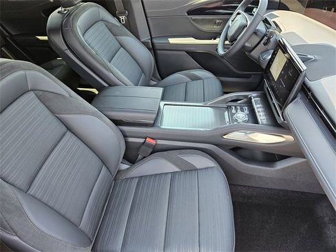 New 2025 Lincoln Nautilus Reserve w/ Jet Appearance Package image 13