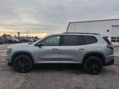 Used 2026 GMC Acadia Elevation w/ Black Edition AWD/4WD image 9