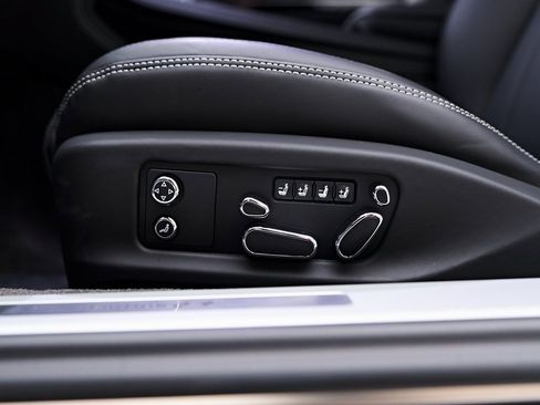 Used 2024 Bentley Continental GT image 45