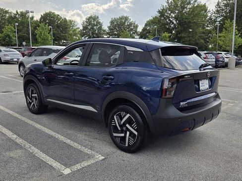 Used 2025 Nissan Kicks SV FWD image 8