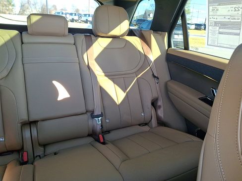 New 2026 Land Rover Range Rover Sport SE image 17