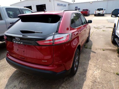 Used 2023 Ford Edge SEL w/ Sport Appearance Package image 4