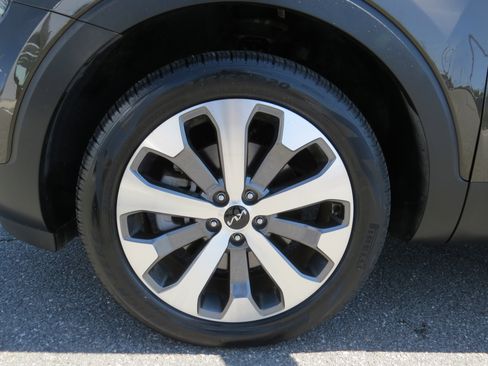 Used 2022 Kia Telluride EX w/ EX Premium Package image 13