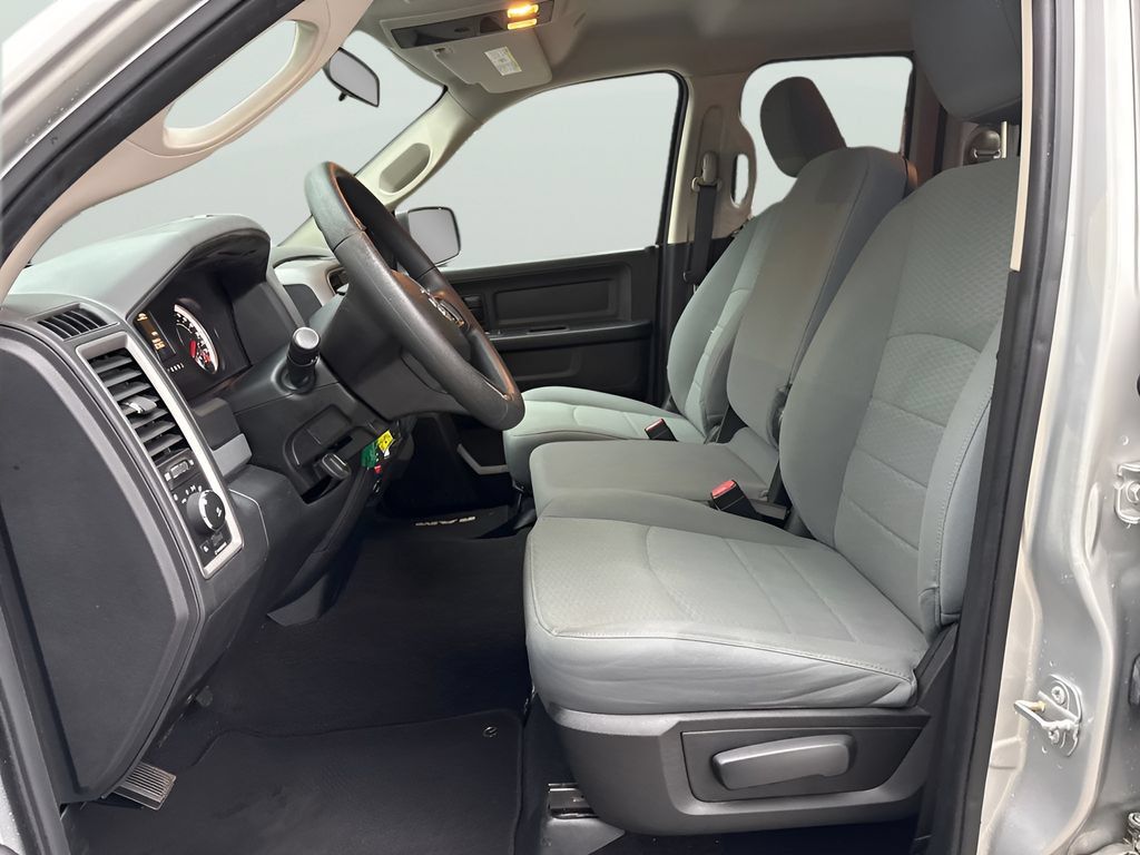 Used 2018 RAM 1500 Express w/ Express Value Package AWD/4WD image 15