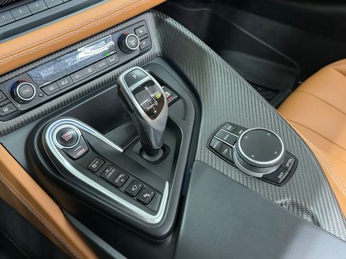 Used 2019 BMW i8 Roadster image 19