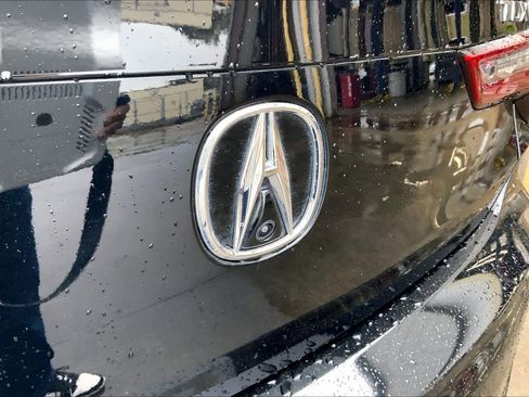 Used 2023 Acura TLX image 9