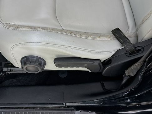 Used 2021 Jeep Wrangler Unlimited Sahara image 22