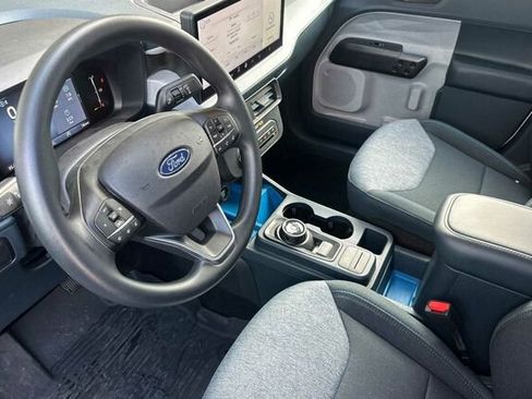 Used 2025 Ford Maverick XLT w/ Equipment Group 302A image 4