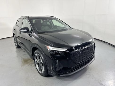 Used 2023 Audi Q4 e-tron Premium Plus w/ Premium Plus AWD/4WD image 29