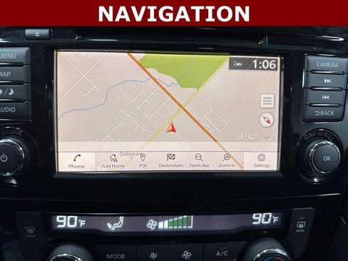 Used 2018 Nissan Rogue SL w/ Premium Package image 4