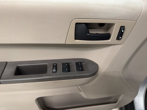 Used 2011 Ford Escape XLS w/ 102A Rapid Spec Order Code AWD/4WD image 9