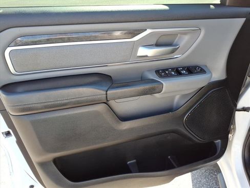 Used 2019 RAM 1500 Big Horn AWD/4WD image 23