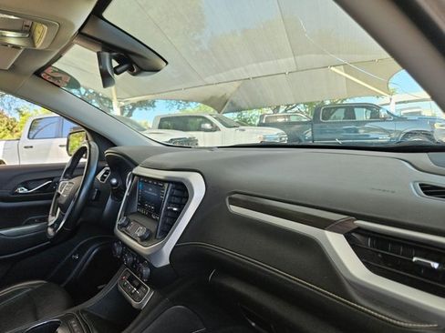 Used 2023 GMC Acadia SLT AWD/4WD image 18