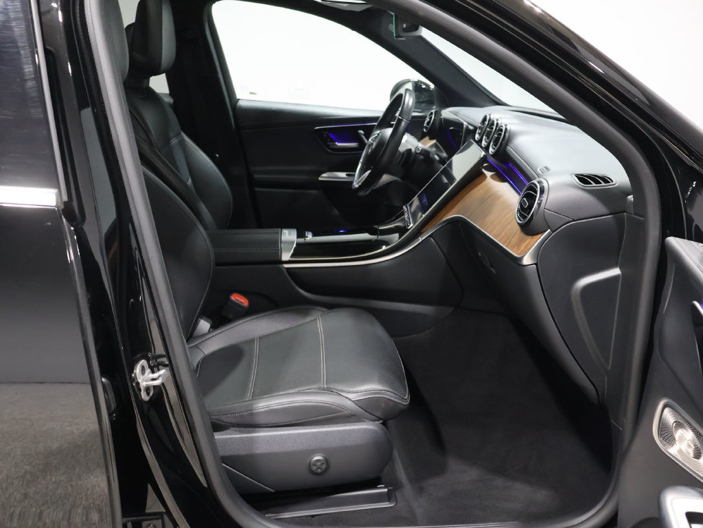 Used 2023 Mercedes-Benz GLC 300 4MATIC image 24