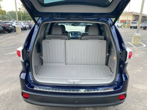Used 2015 Toyota Highlander Limited Platinum AWD/4WD image 8