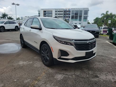 Used 2022 Chevrolet Equinox RS w/ RS Leather Package AWD/4WD image 6
