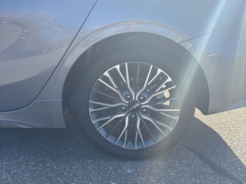 Used 2024 Kia Forte GT-Line image 12