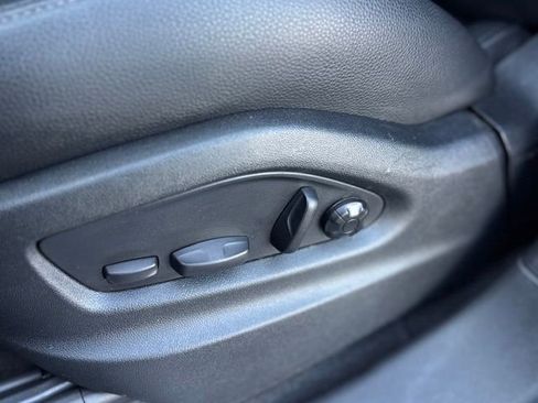 Certified 2024 Porsche Cayenne AWD/4WD image 16