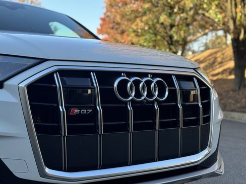 Used 2021 Audi SQ7 Premium Plus image 13