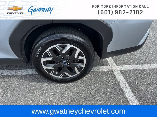 Used 2025 Subaru Forester Premium AWD/4WD image 10