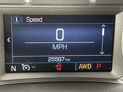 Used 2023 GMC Acadia SLE w/ Driver Convenience Package image 5