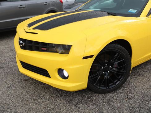 Used 2010 Chevrolet Camaro SS w/ RS Package image 2