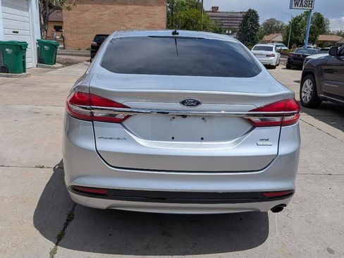 Used 2017 Ford Fusion SE FWD image 6