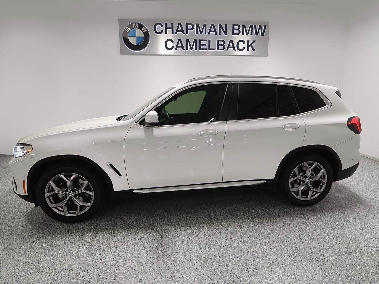Used 2023 BMW X3 sDrive30i w/ Premium Package RWD image 3